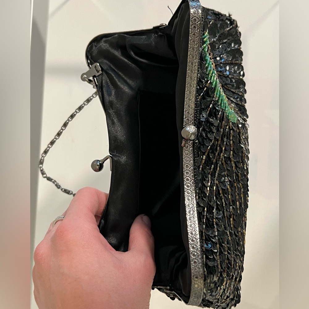 Beaded peacock feather clutch - Picture 4 of 6